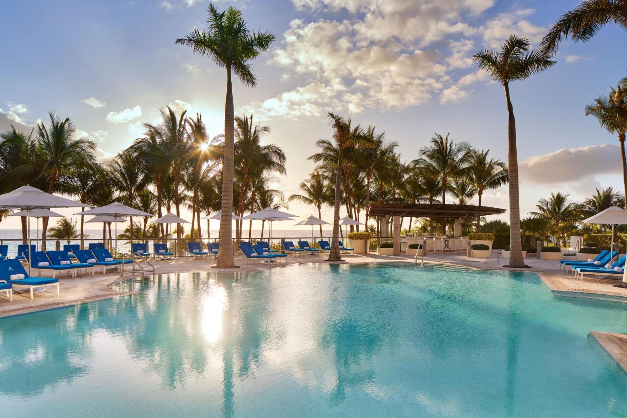 The St. Regis Bal Harbour Resort Miami Beach Exterior photo